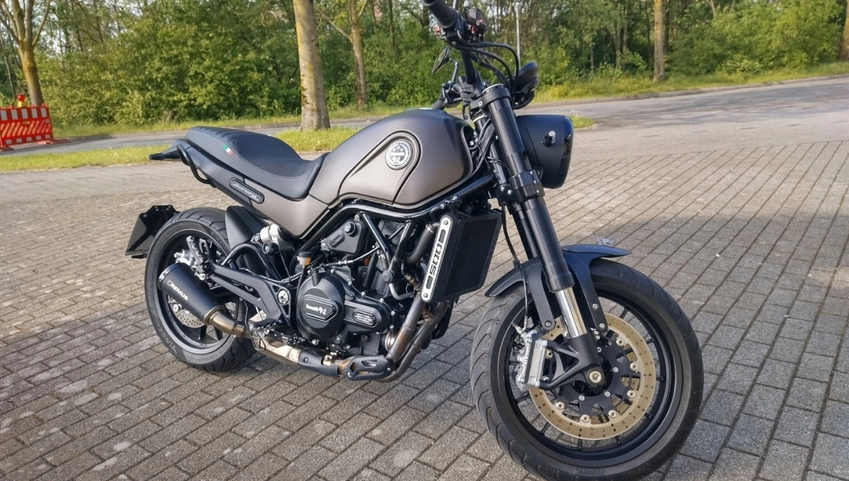 Benelli Leoncino 500 BS6