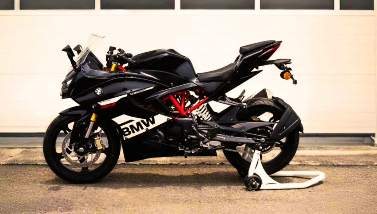 BMW G310 RR