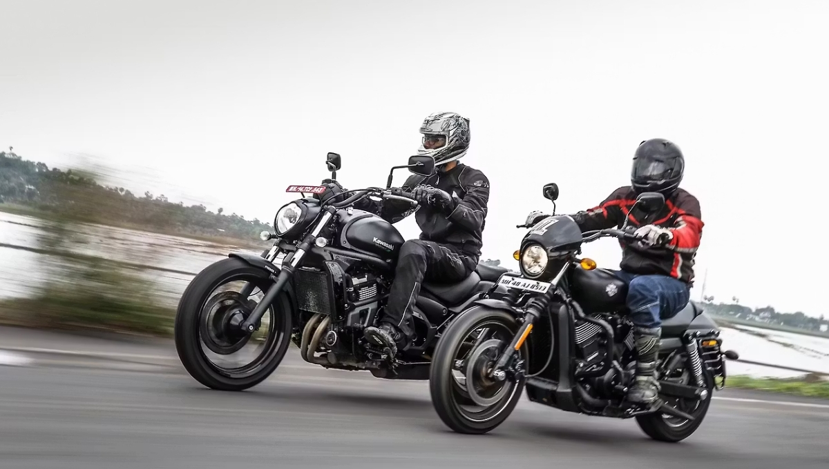 Kawasaki Vulcan S vs Harley-Davidson Street 750